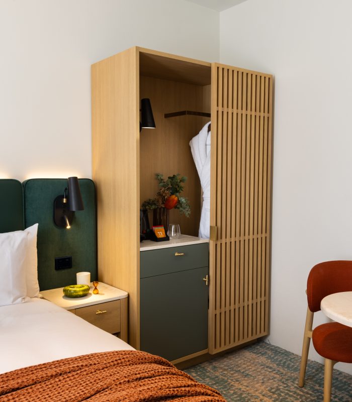 Room feature